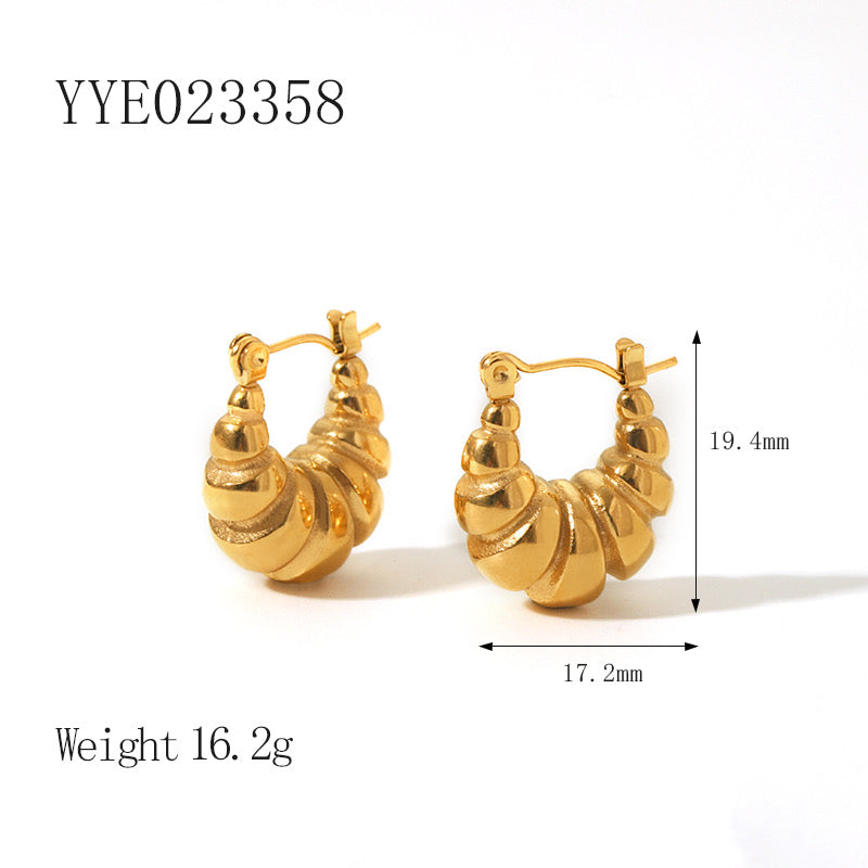 Croissant Bae Hoops 18k