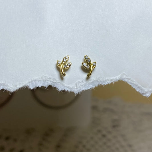 Small studded leaf studs