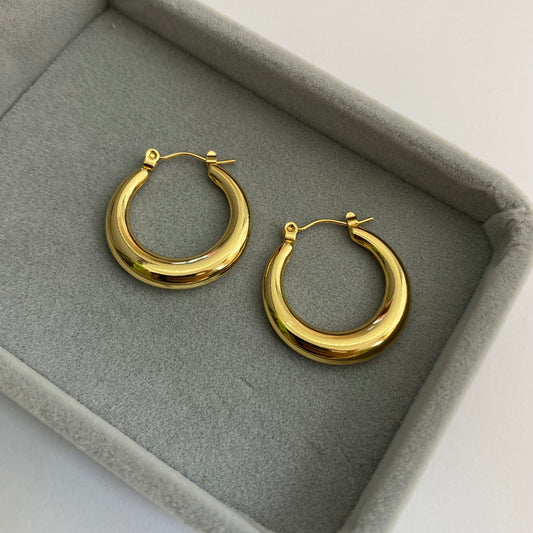 Thick round hoops