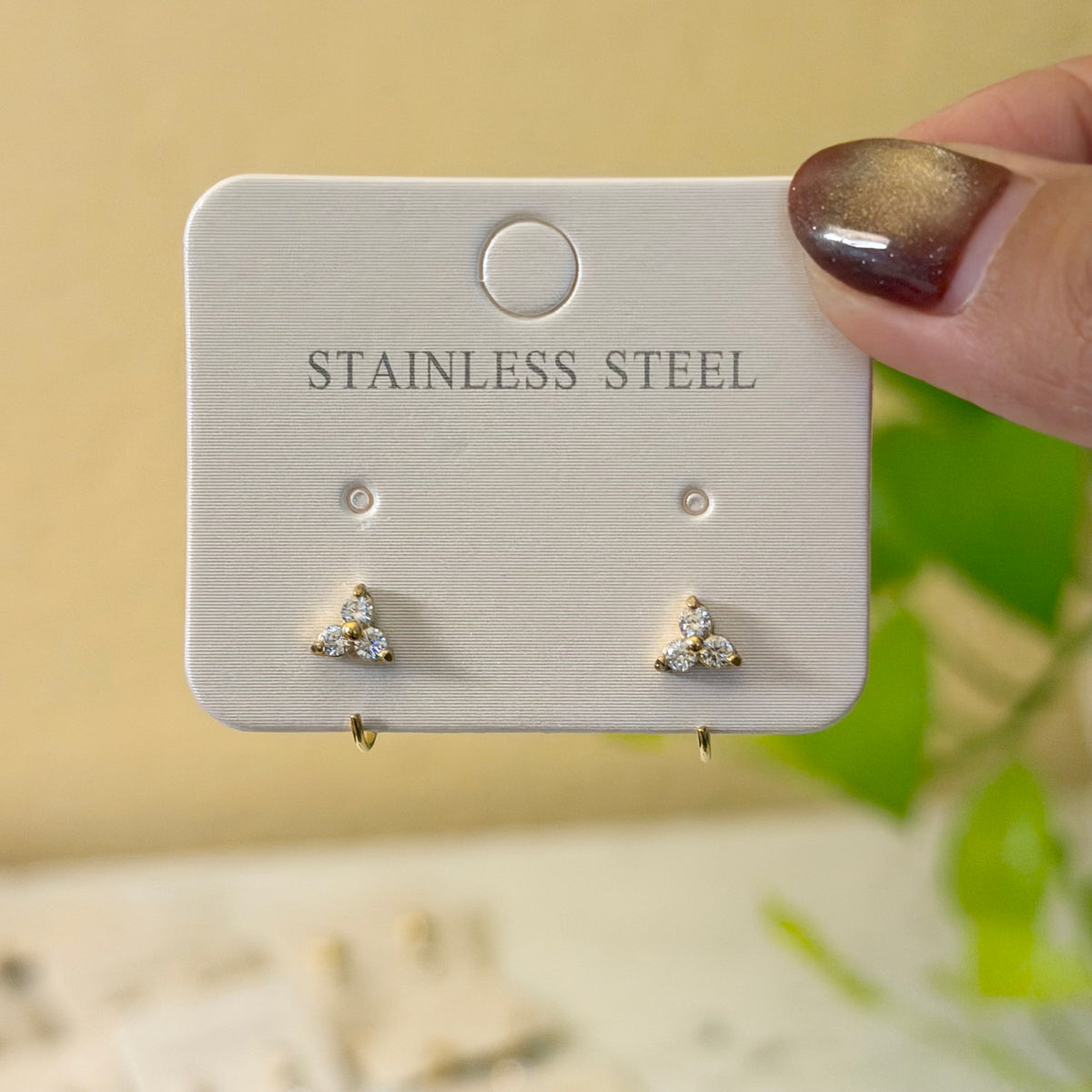 Zircon flora studs