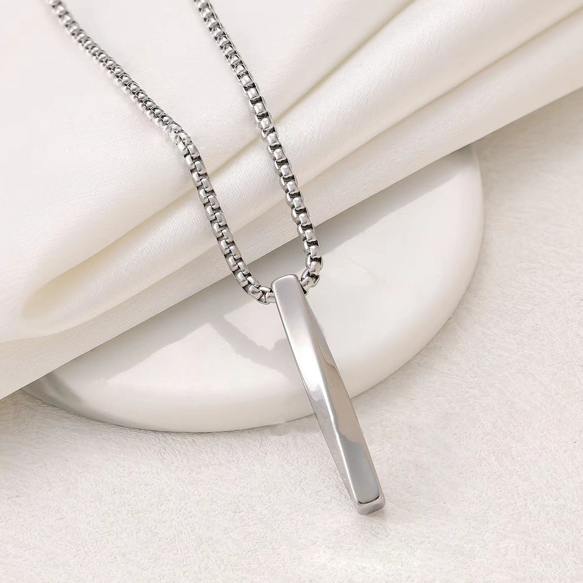 Twisted  bar men’s chain