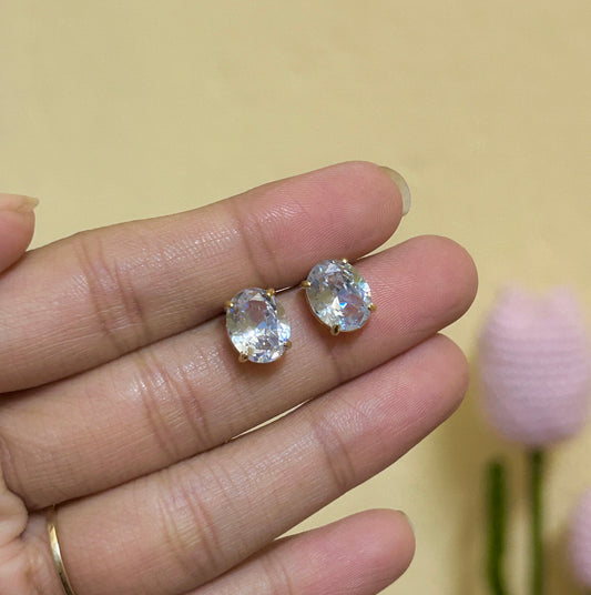 Solitaire studs