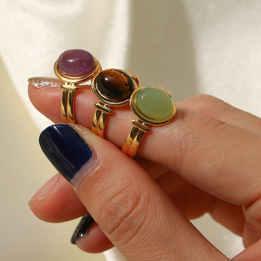 Oval stone ring