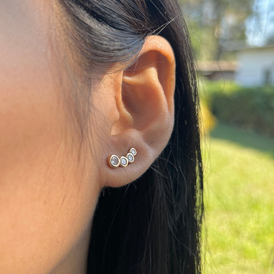 Curvy stone studs