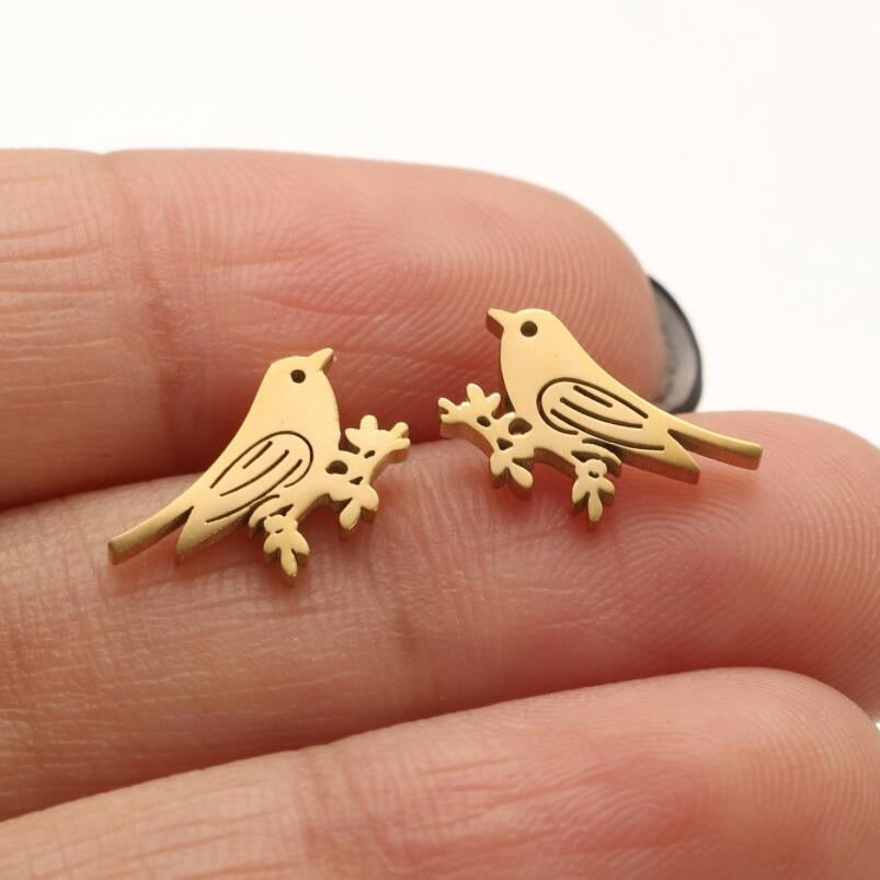 Birdie studs