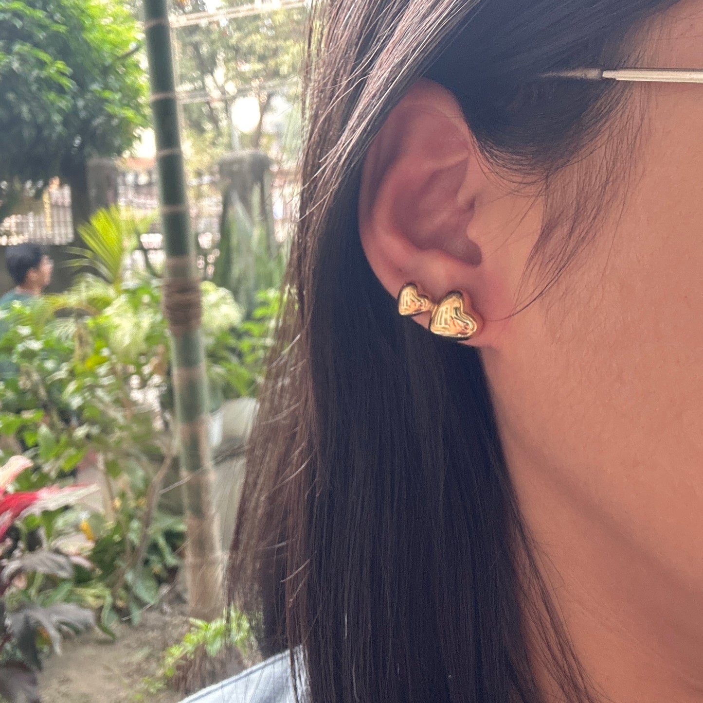 Dual heart studs