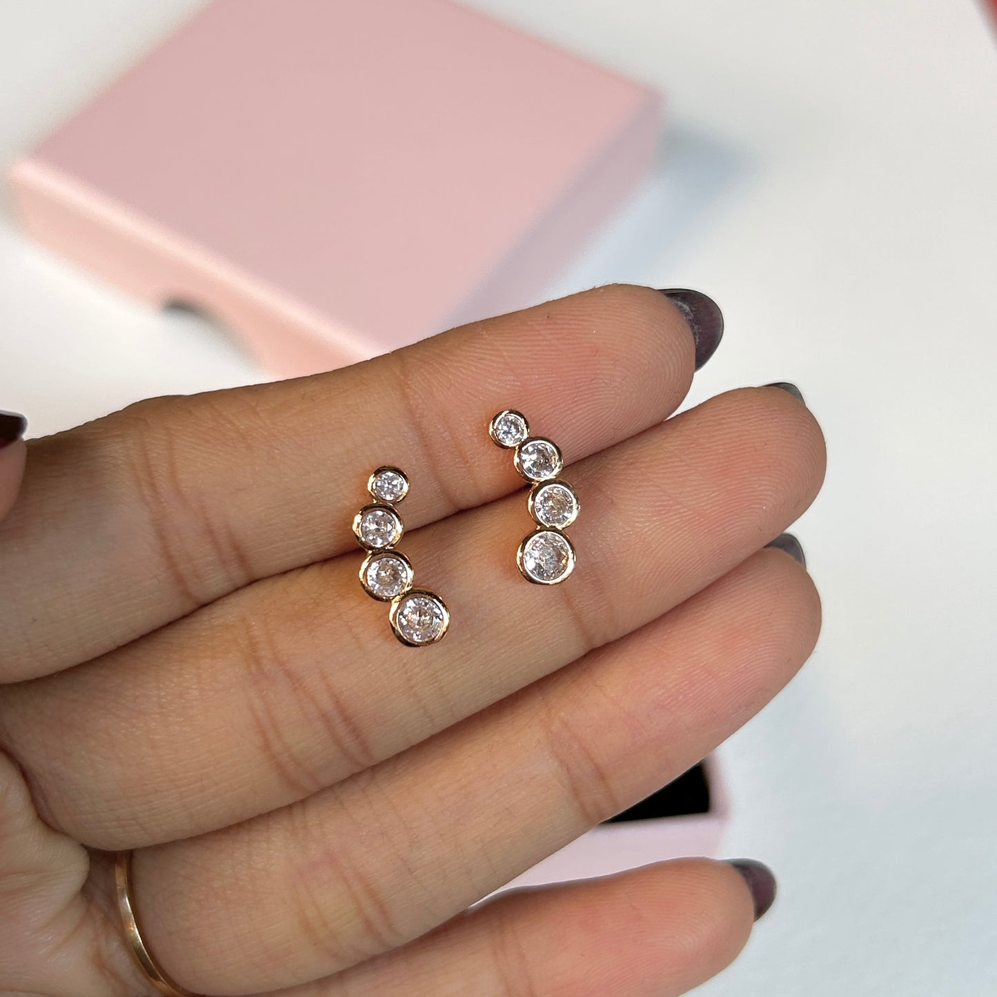 Curvy stone studs