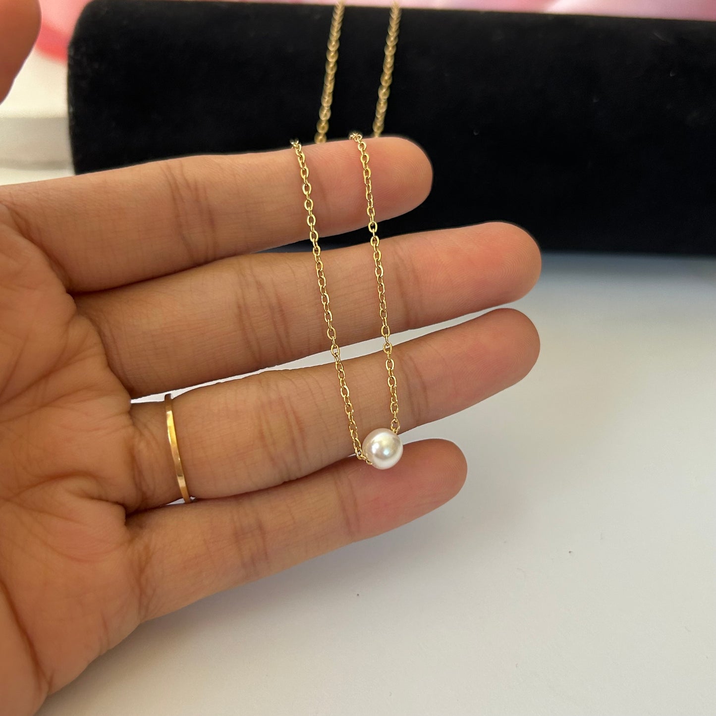 Small pearl necklace