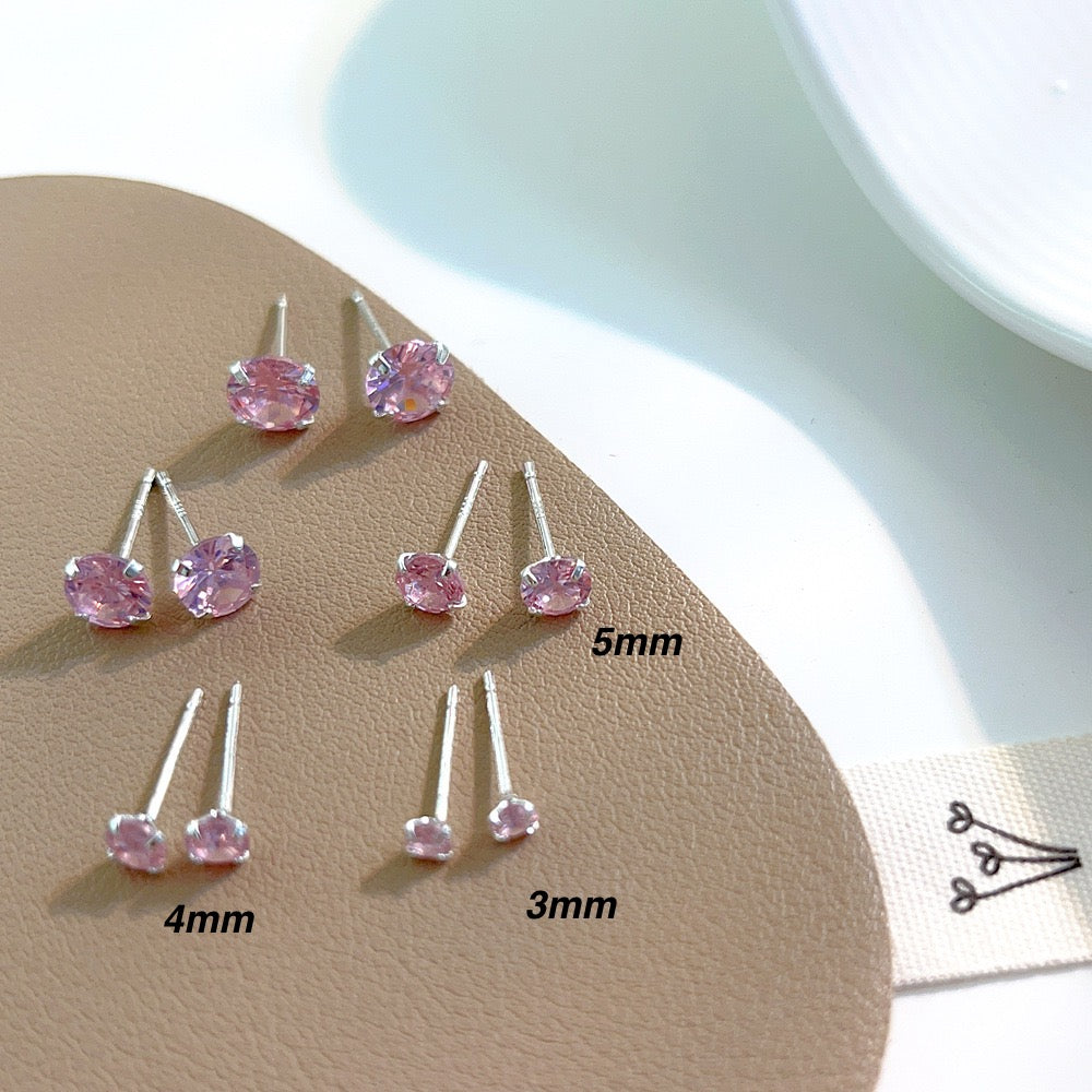 Light pink studs (3mm)