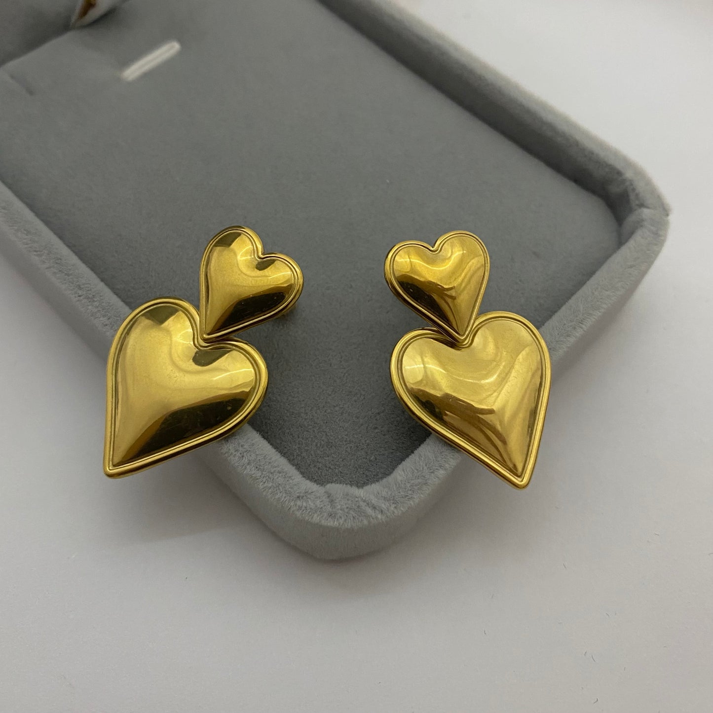 Dual heart earring (length-3.2cms)