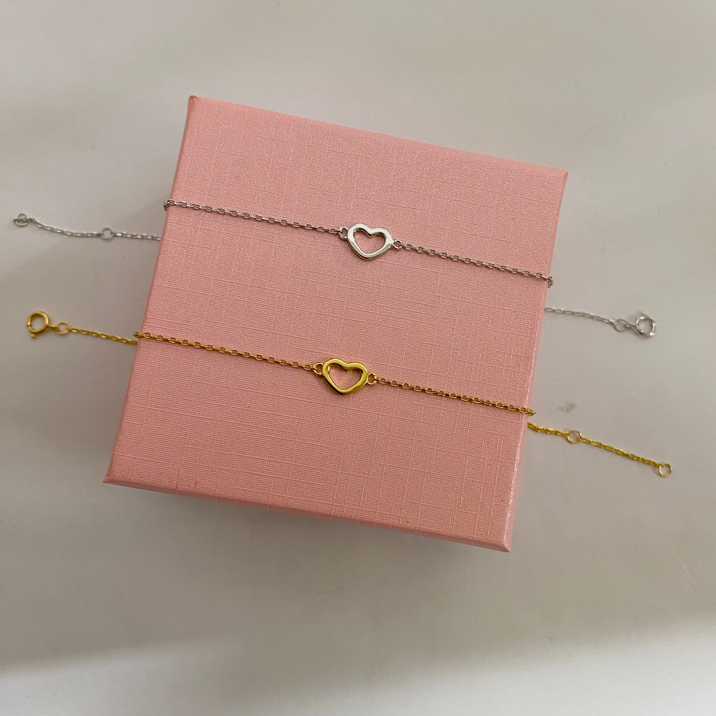 Dainty heart bracelet (S925)