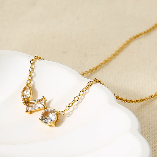 Cosmic necklace