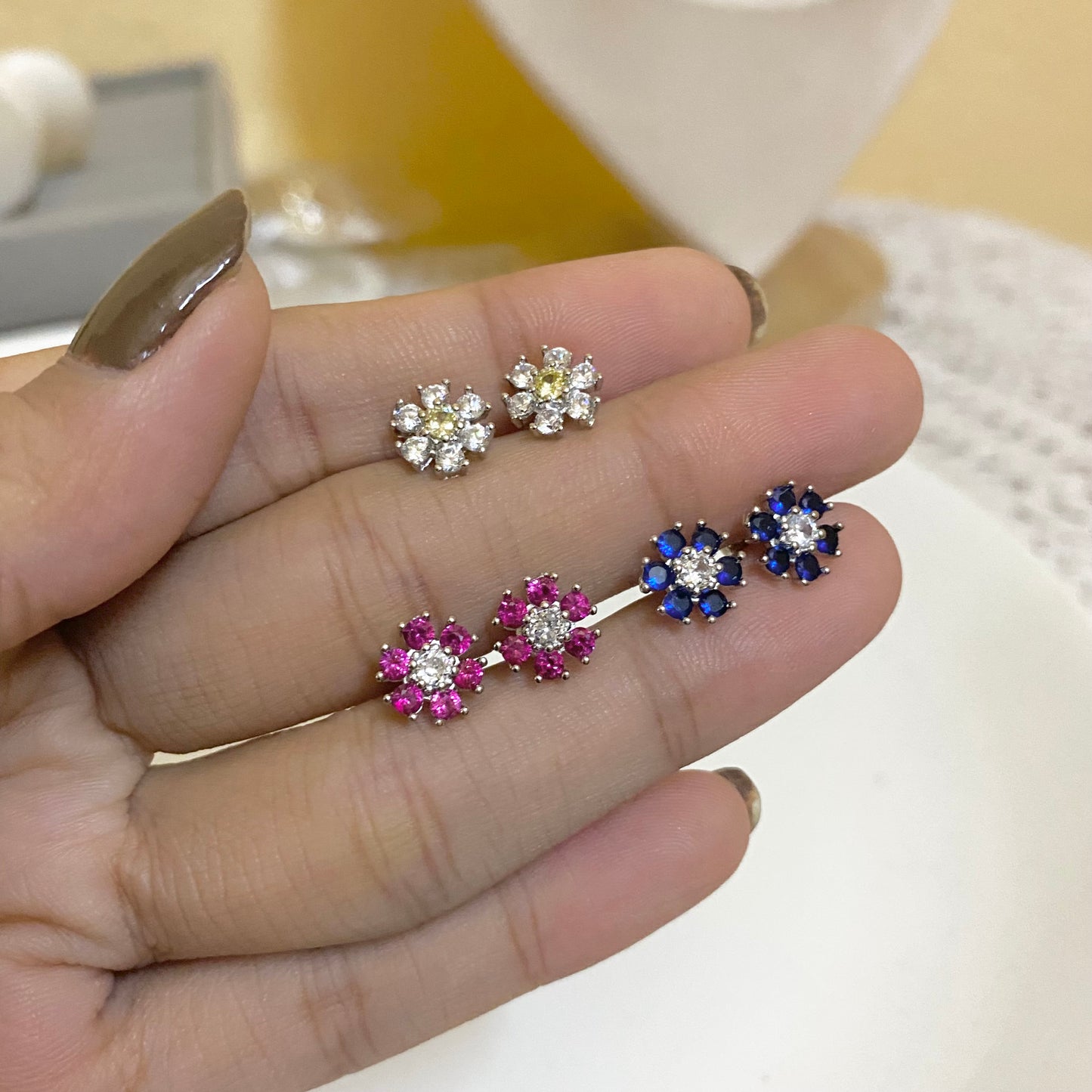 Flower studs