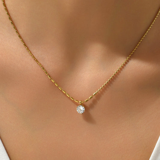 Solitaire necklace