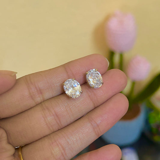 Oval Solitaire studs