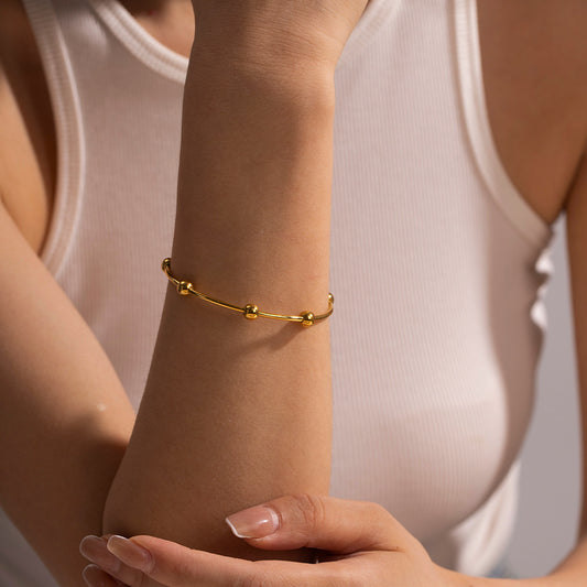 Bead bracelet cuff