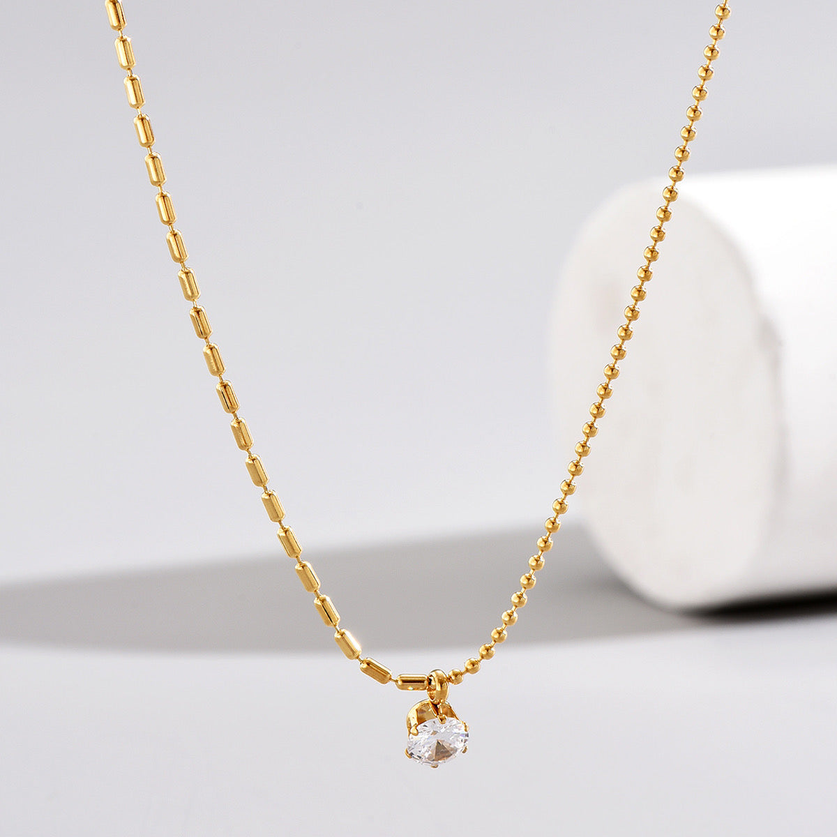 Solitaire necklace