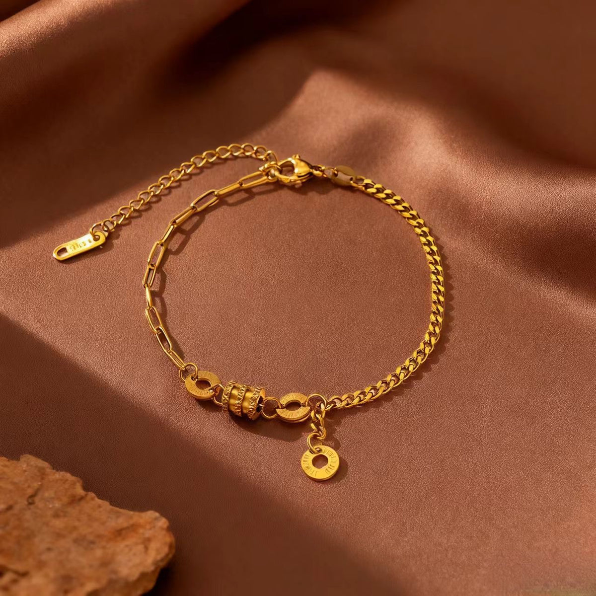 Romanic bracelet