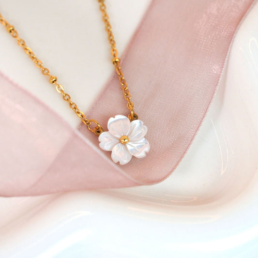 White flower necklace