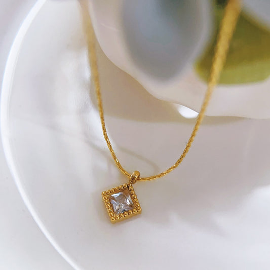 Elan square necklace