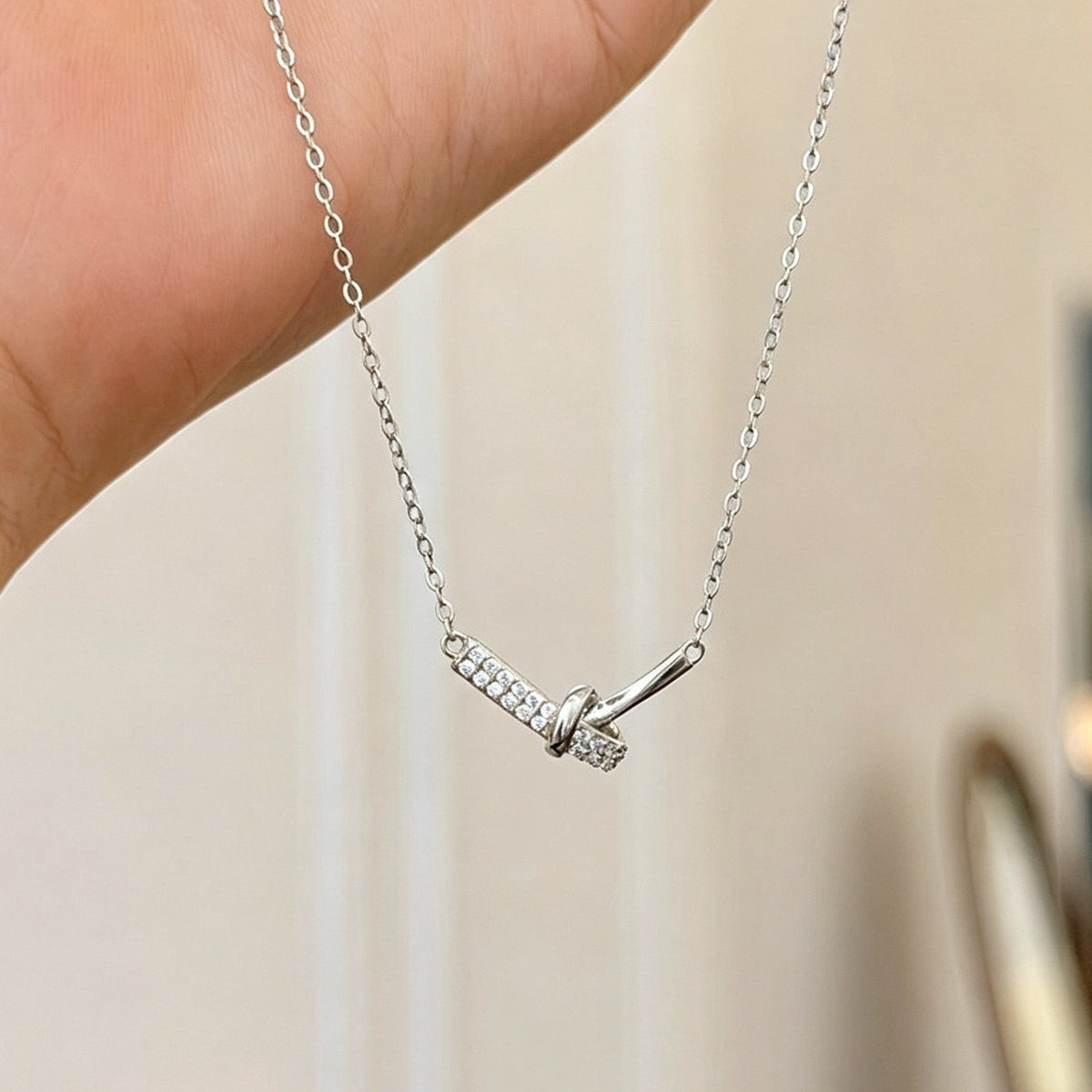 Knot silver necklace