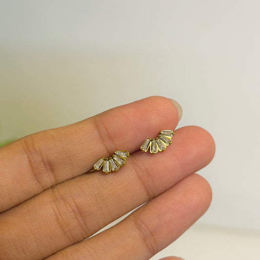 Arc stone studs
