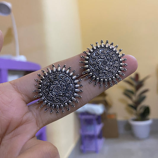 Oxidised studs